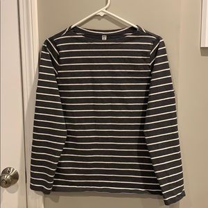 Long sleeved Uniqlo top, medium